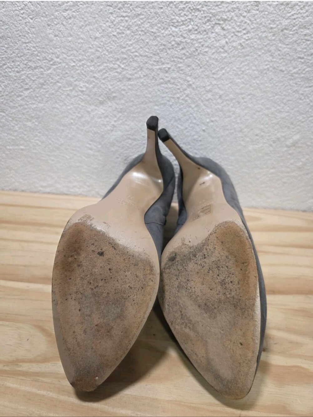 Valentino Garavani Gray Suede Bow Booties Size 8.5 - Picture 10 of 16